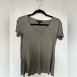 Derek Heart green t-shirt